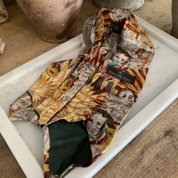 VINTAGE ERMENEGILDO ZENGA Tie Mardi Gras Masks Purple Green & Gold - Picture 3 of 7